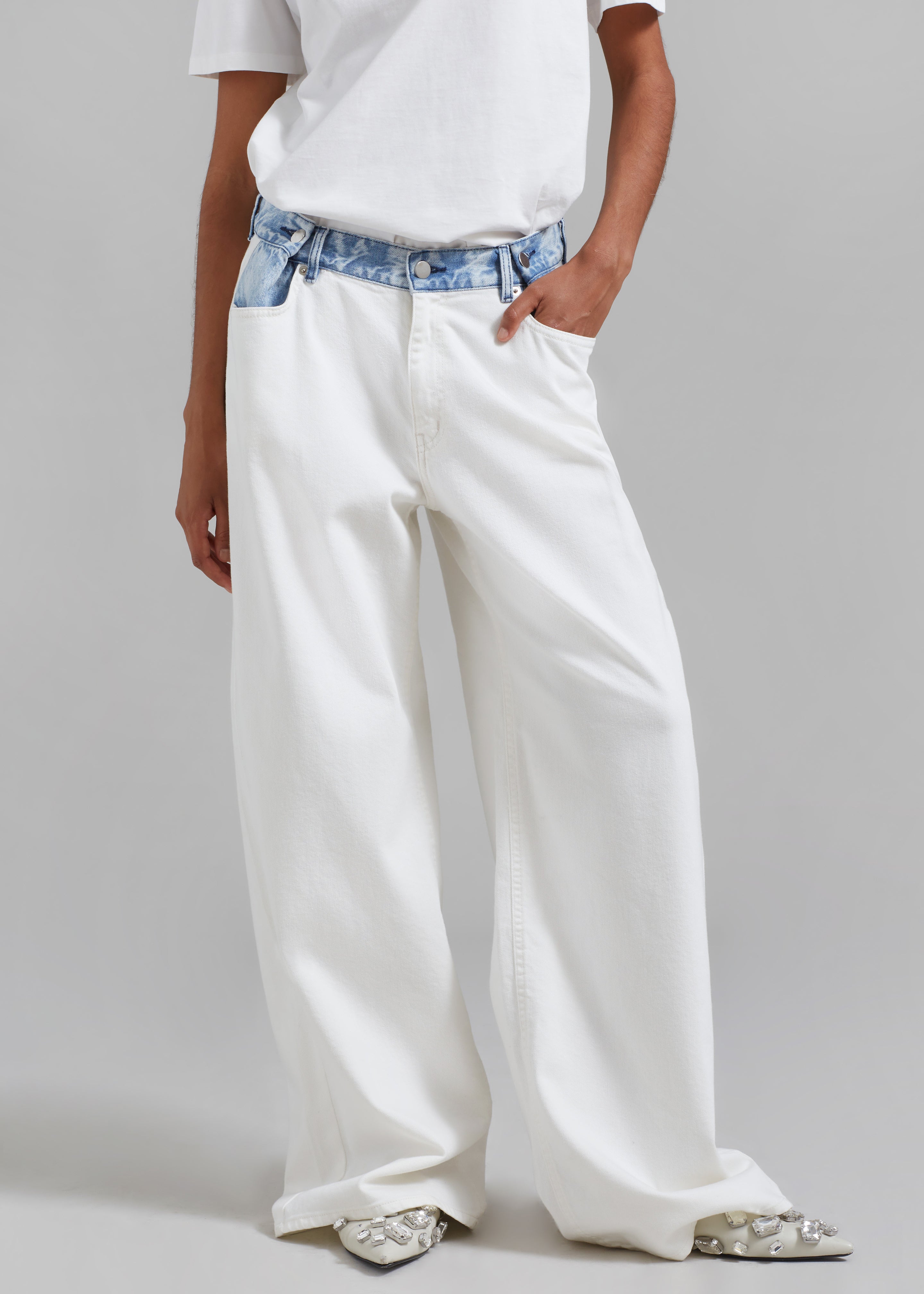 How to Wear White Jeans or Slacks after Labor Day - Fashion Cleaners